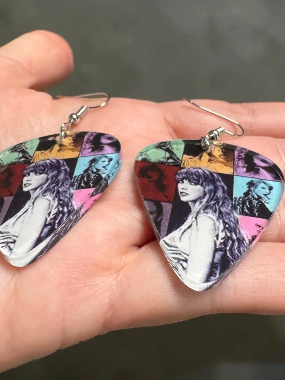 NWT Pop Star Inspired Guitar Pick Dangle Earrings